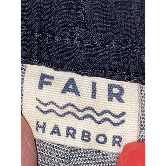 Fair Harbor Shorts - Medium - Picture 4 of 6